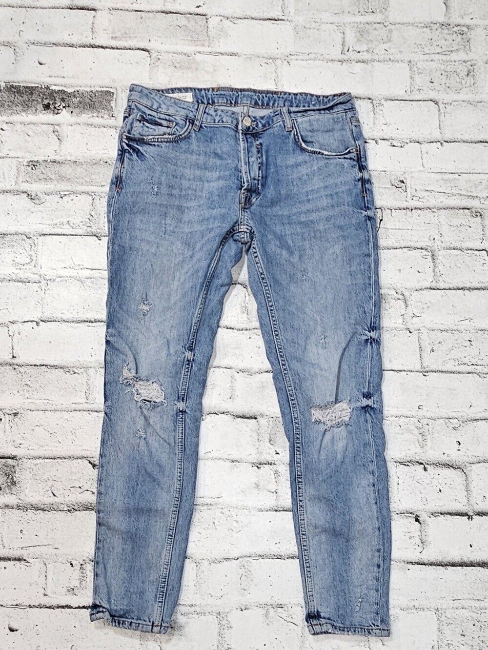 Zara Distressed Skinny Jeans Light Wash Denim Size 32